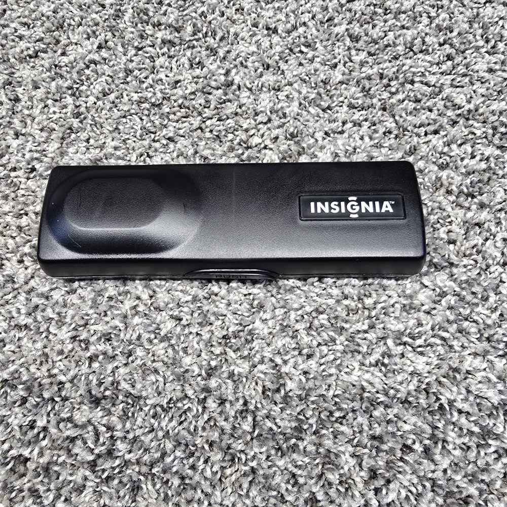 Insignia NS-C3111 Car Radio CD MP3 Player AM/FM AUX Detachable (Face Plate Only)